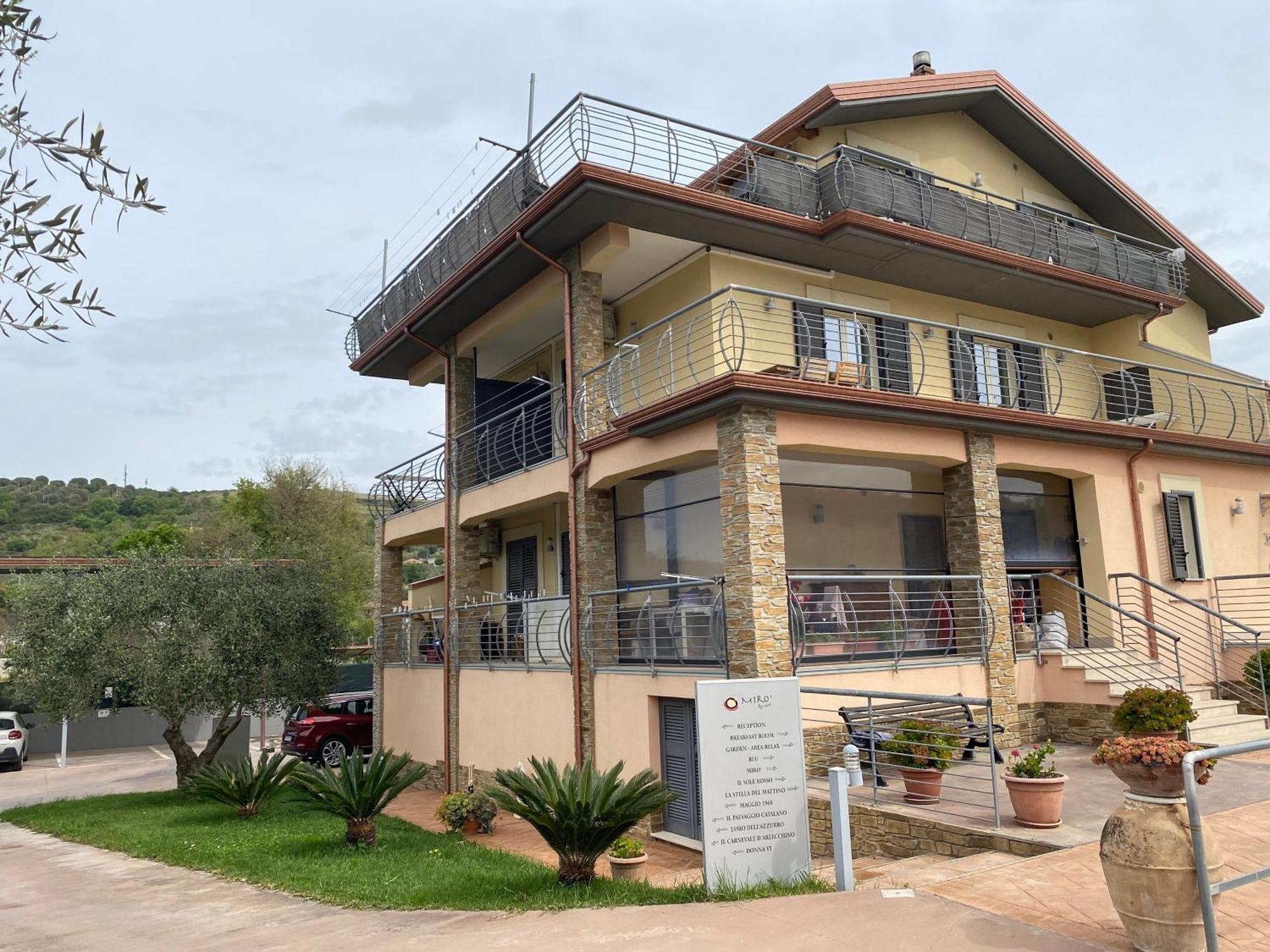 Bed and Breakfast Miro' Агрополи Экстерьер фото